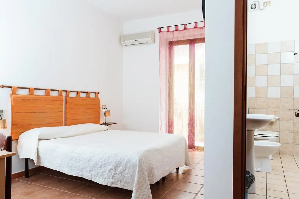La Mezzanella Guesthouse Porto Torres 2*,